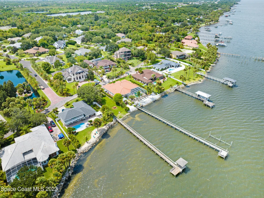 Photo of 2180 Royal Oaks Drive