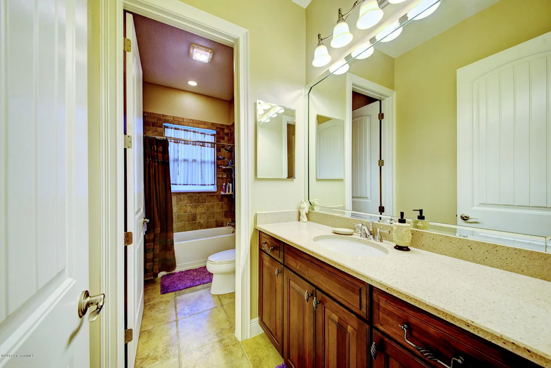 Photo of 2224 Botanica Circle