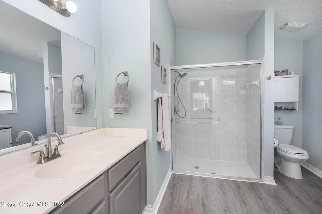 Photo of 2465 Hidden Pine Lane NE