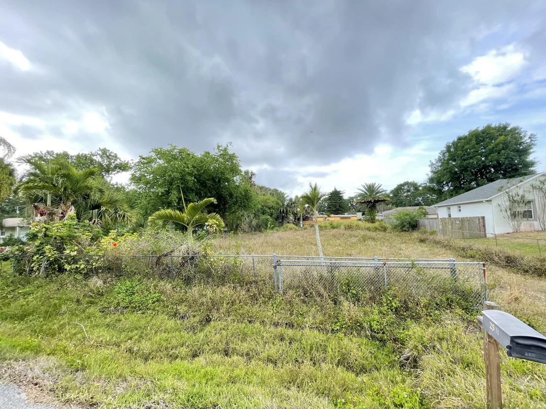 Photo of 2531 Date Drive