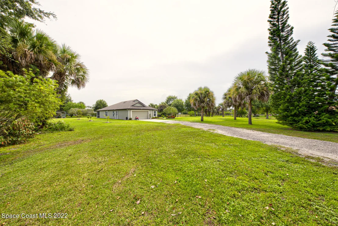 Photo of 3945 Post Road