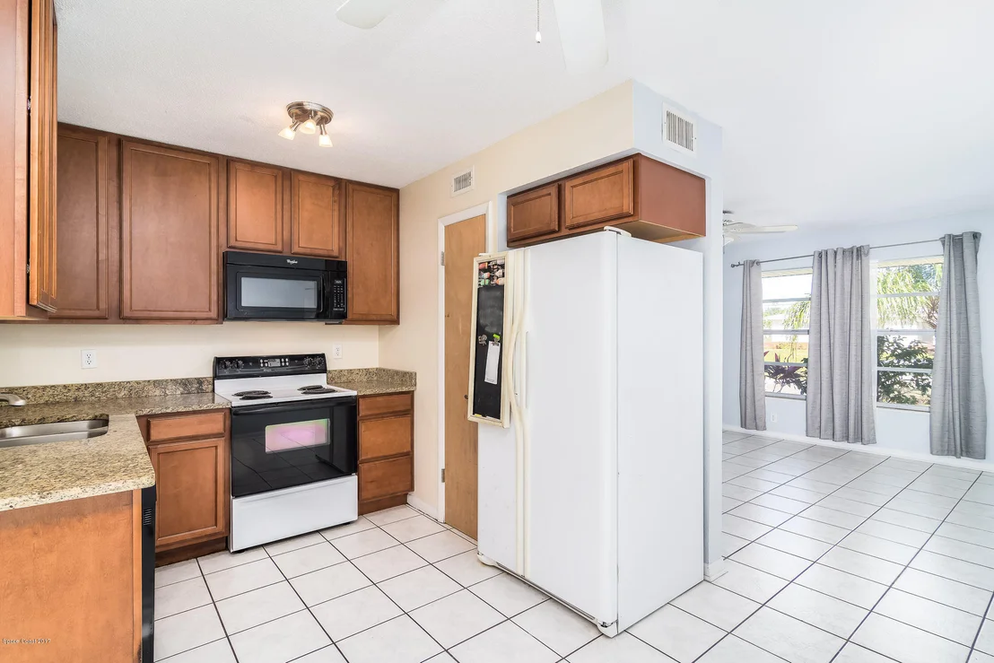 Photo of 2938 Chipper Drive NE