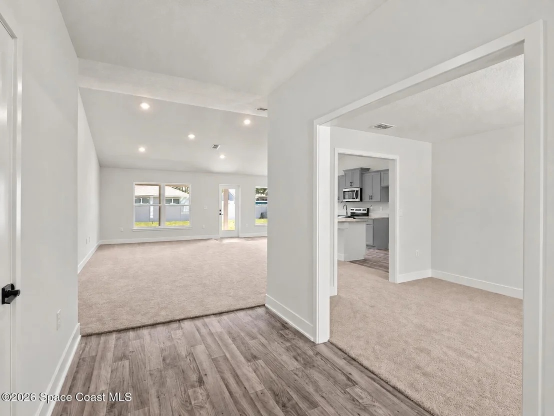 Photo of 1572 Talbott Street SE