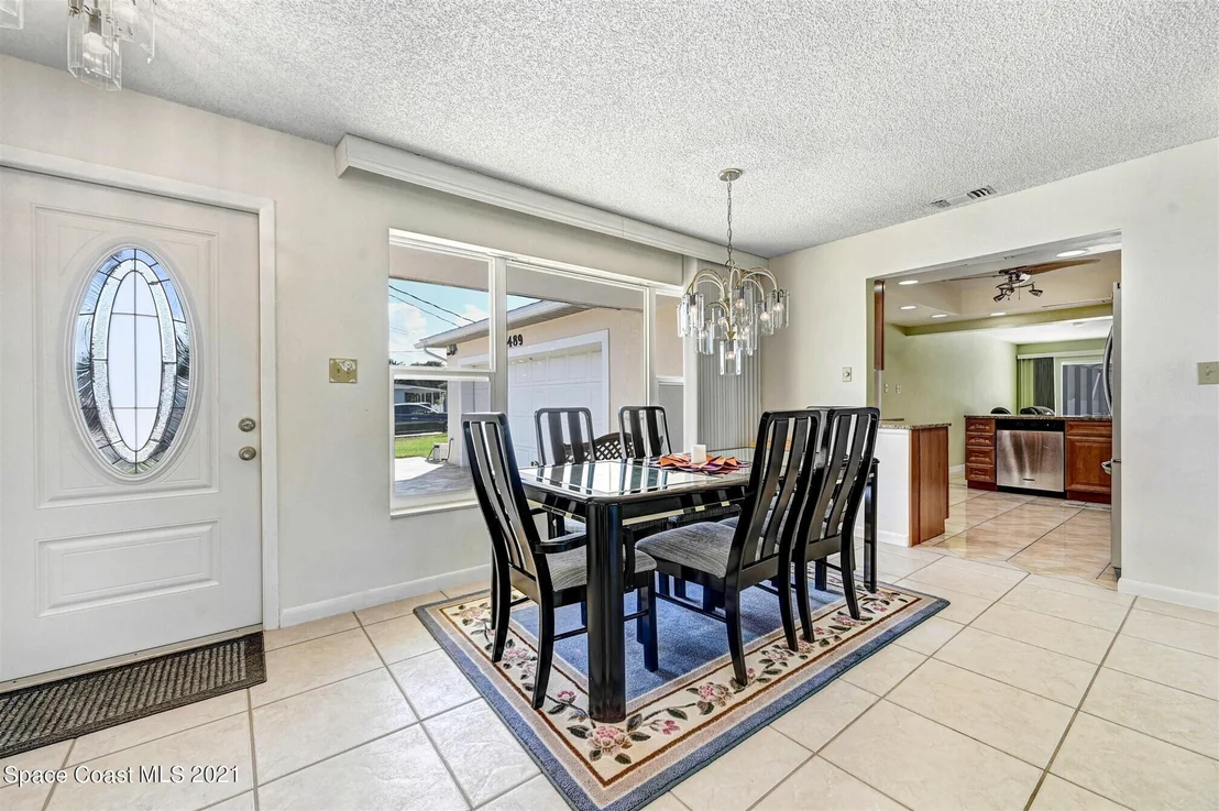 Photo of 489 Penguin Drive