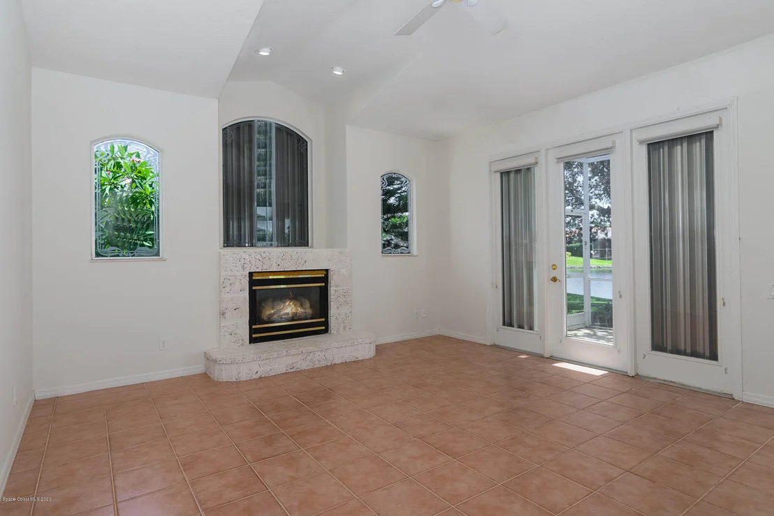 Photo of 923 Wildwood Drive