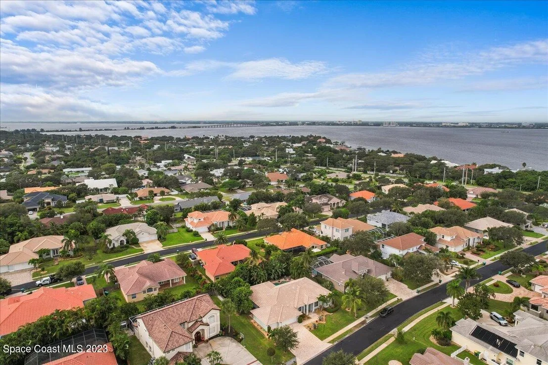 Photo of 373 Flanders Drive