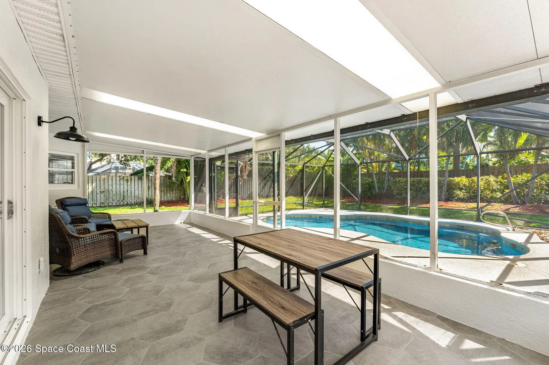 Photo of 6765 Angeles Road
