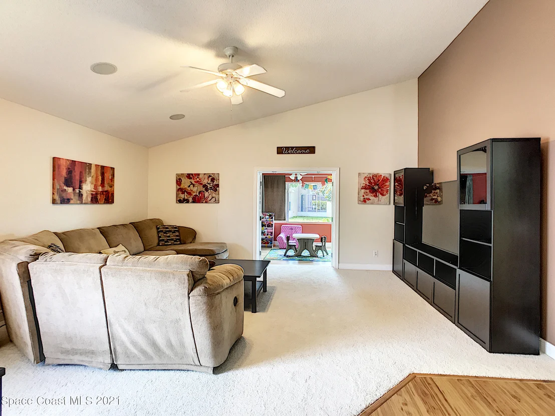 Photo of 893 Shaw Circle