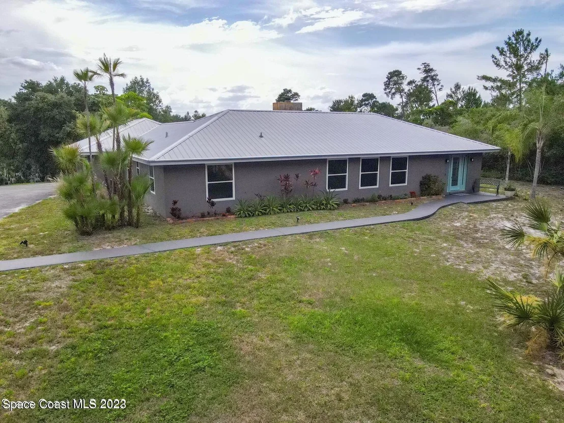 Photo of 1420 War Eagle Boulevard