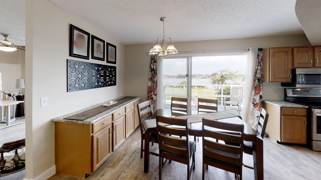 Photo of 9852 Riverview Drive