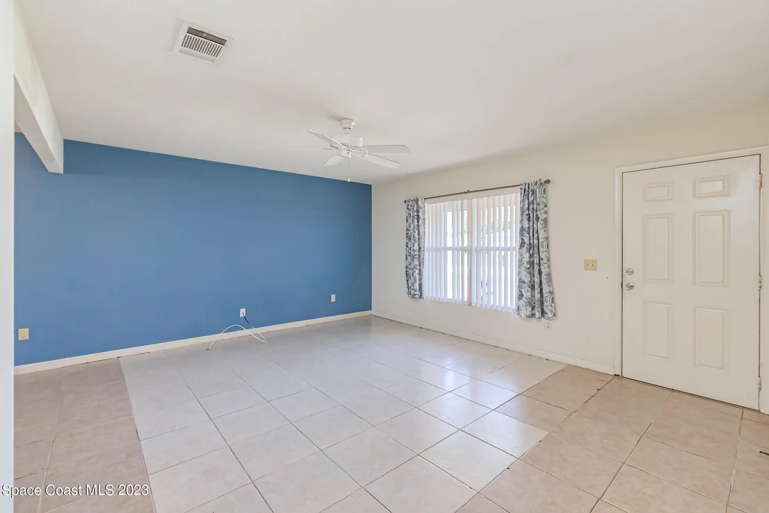 Photo of 1384 Ethel Circle NE
