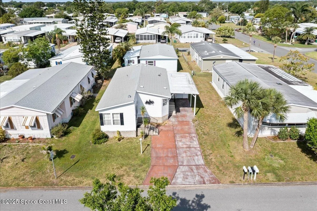 Photo of 641 Hyacinth Circle