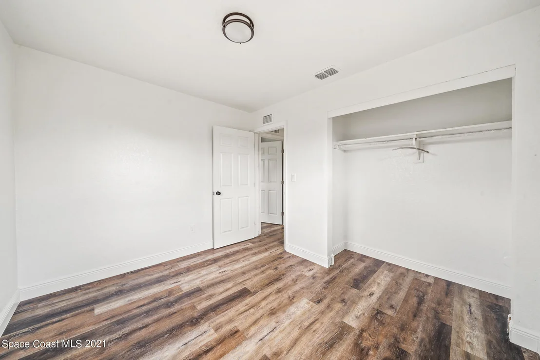 Photo of 1161 Wild Rose Drive NE
