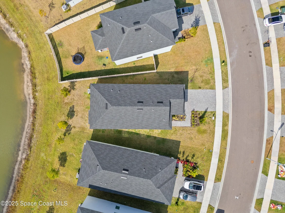Photo of 1668 Colebrook Circle SW
