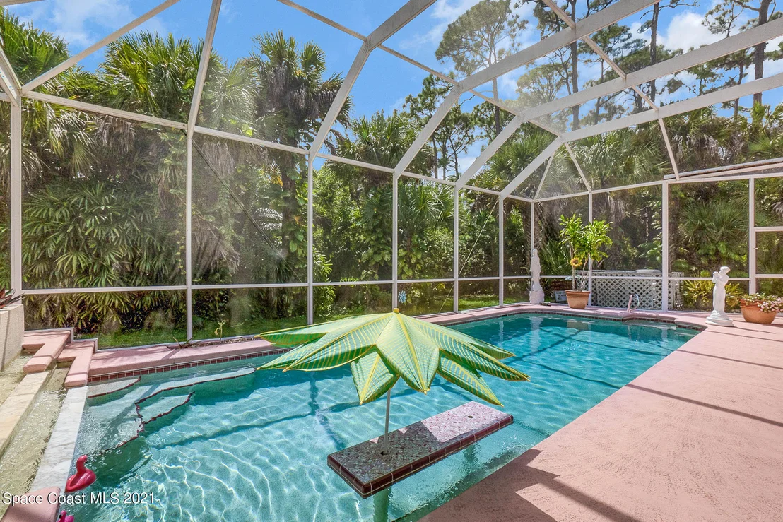Photo of 1817 Laurel Oak Drive S