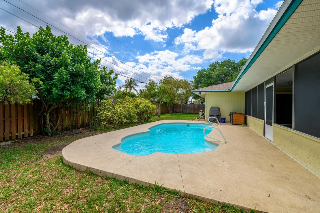 Photo of 421 Monaco Drive