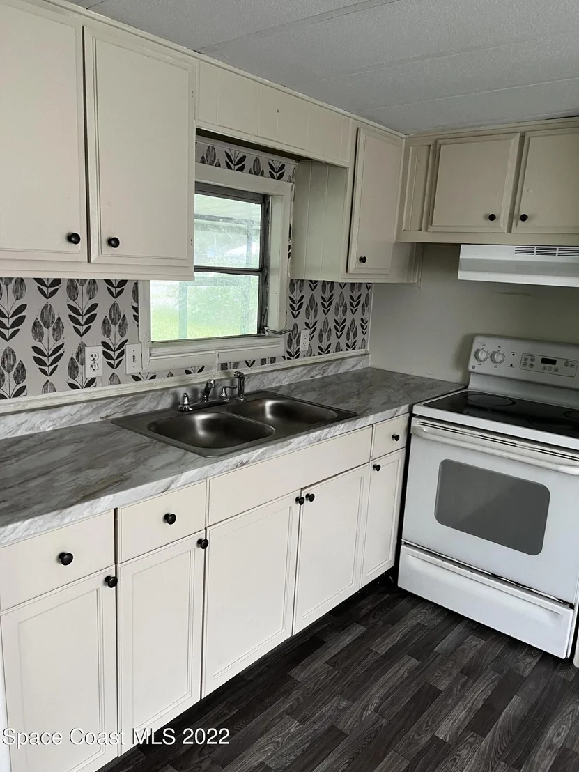 Photo of 3328 Brevard Road