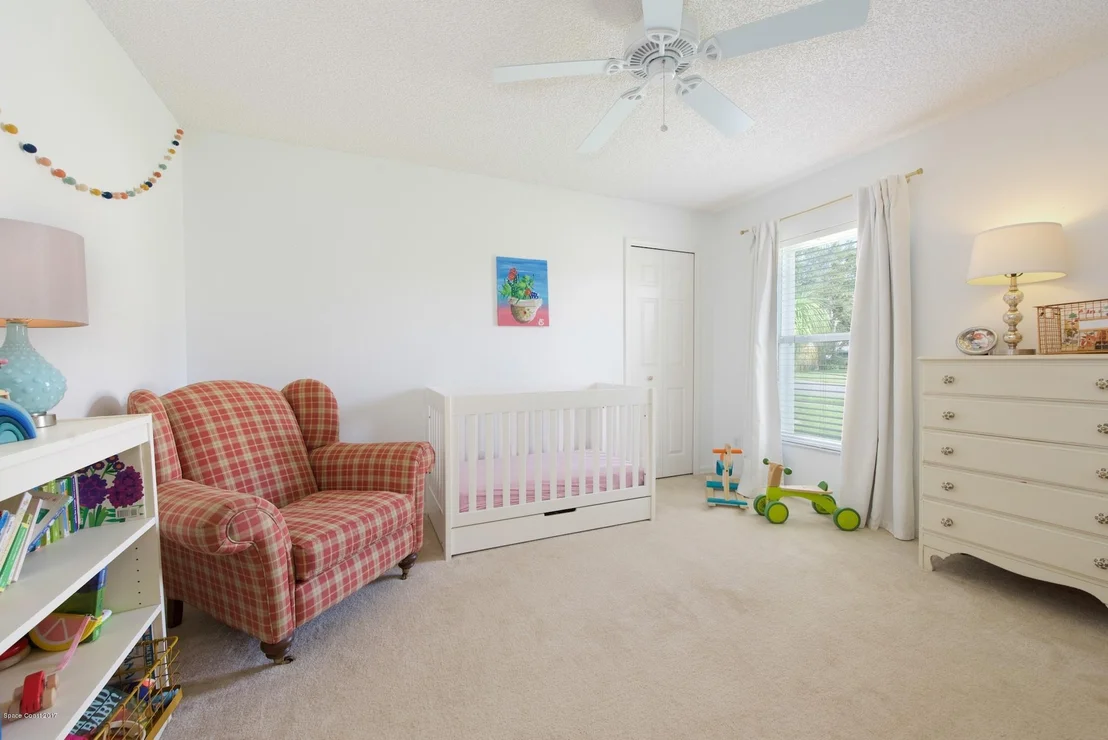 Photo of 976 Villa Drive