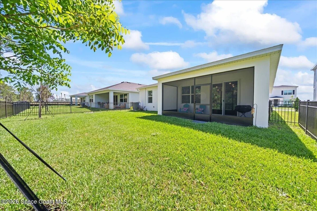 Photo of 1731 Marigold Trail NW