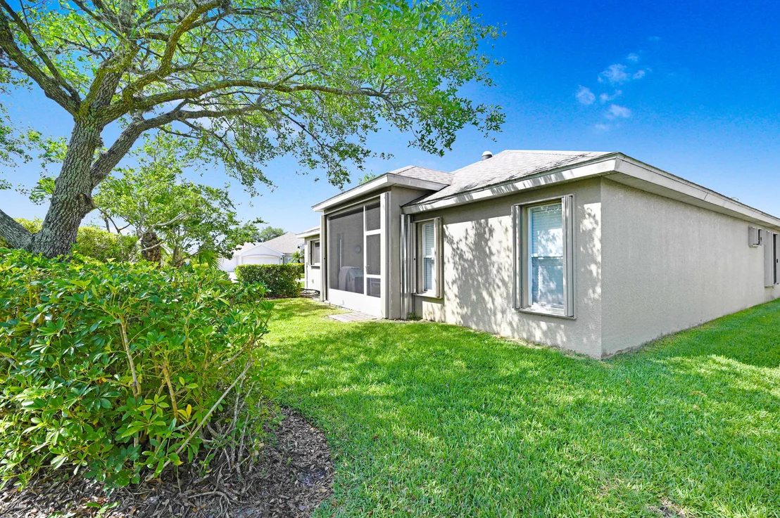 Photo of 6965 Renshaw Drive