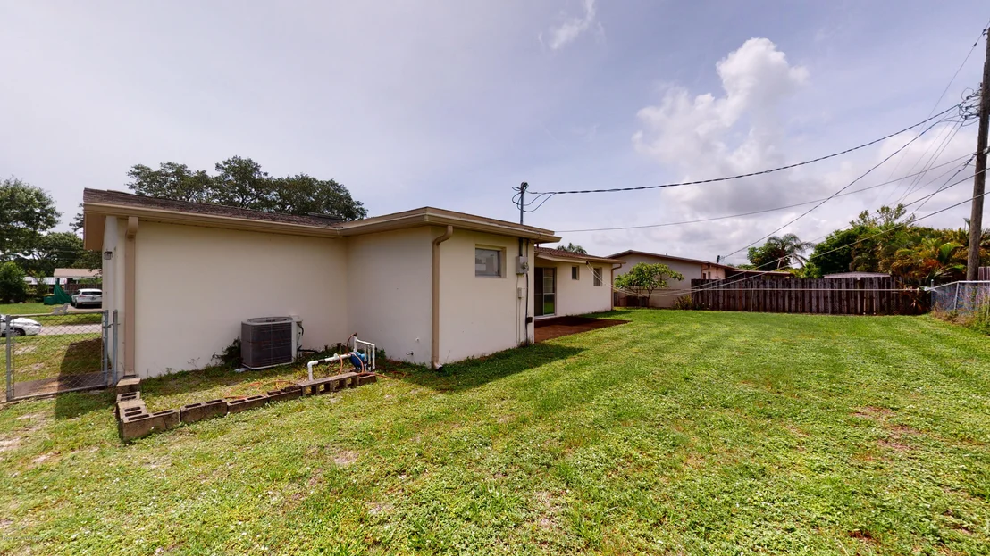 Photo of 566 Ford Circle E