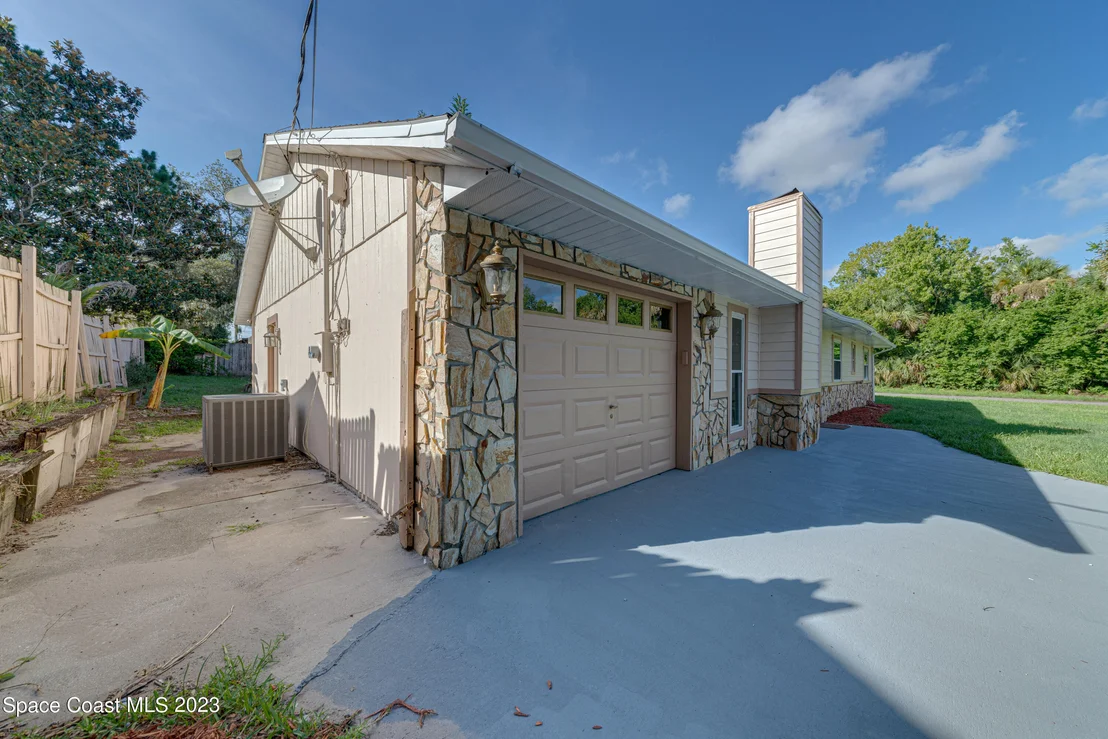 Photo of 6360 Arbor Avenue