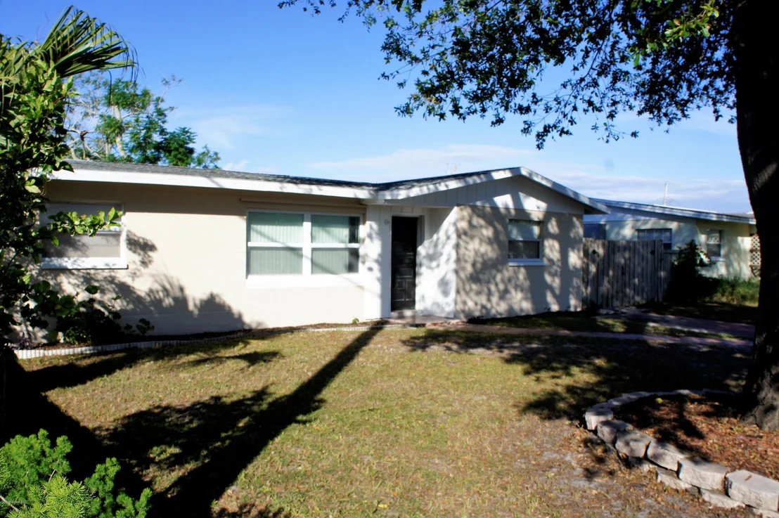 Photo of 1346 Arnold Drive