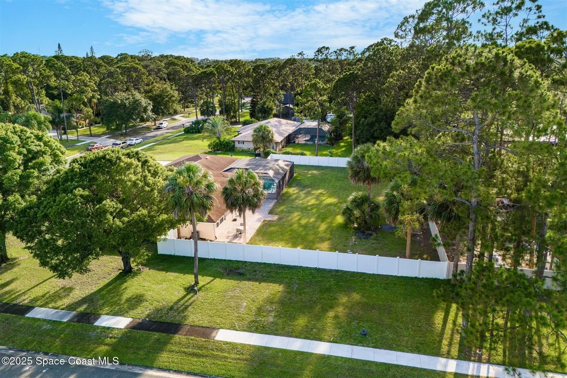 Photo of 8000 Pine Needle Lane