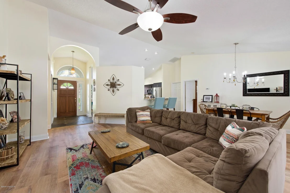 Photo of 3372 Lake View Circle