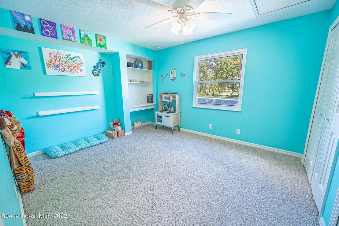 Photo of 2755 School Drive NE