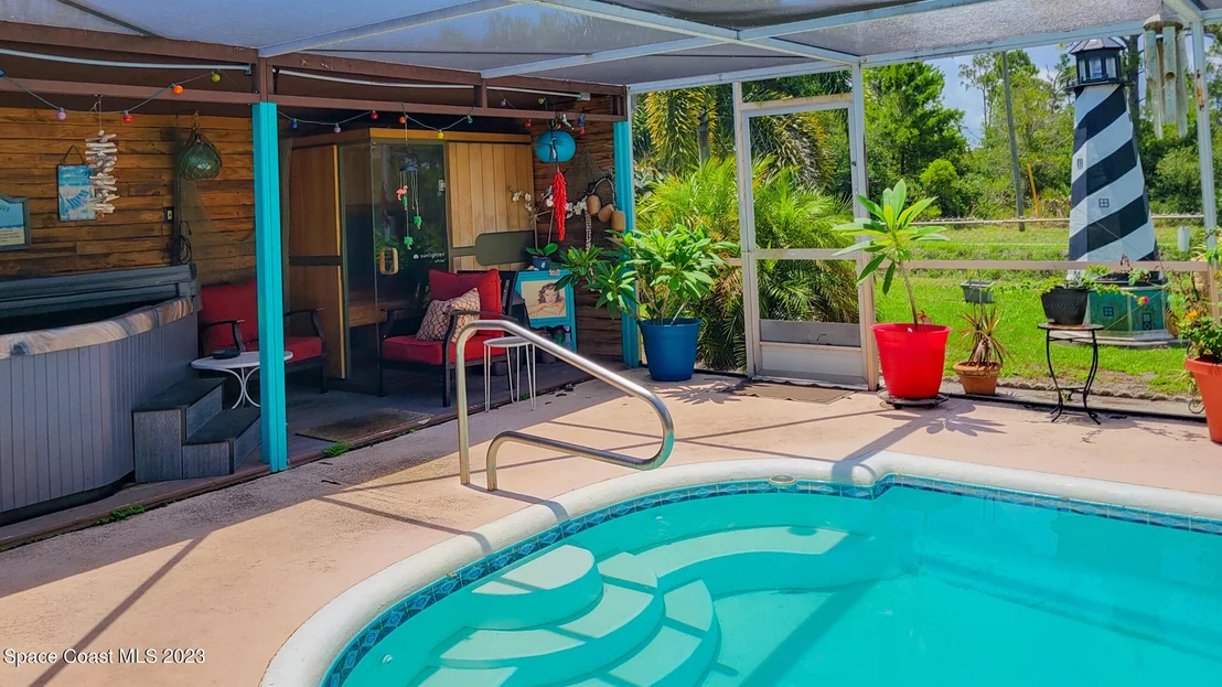 Photo of 2844 Starlight Circle NE