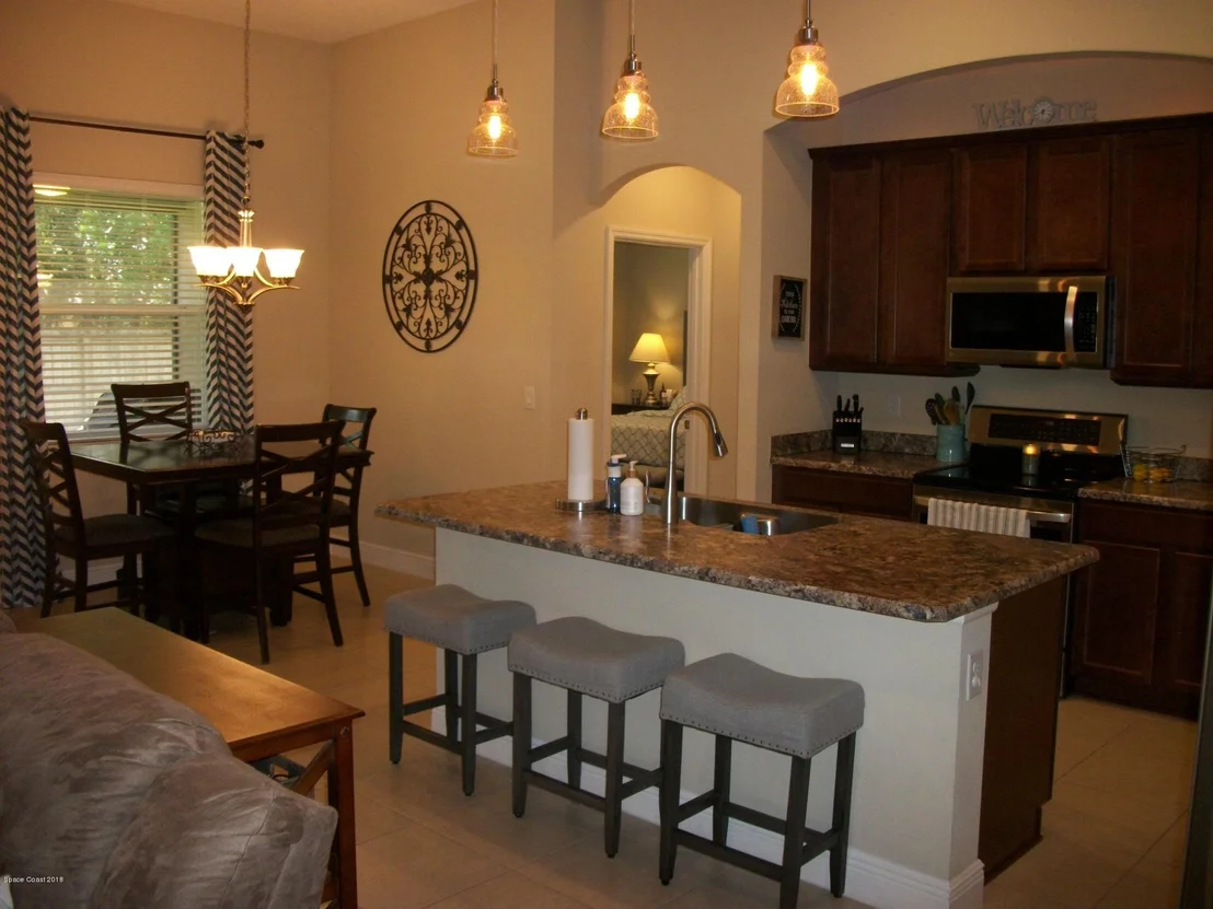 Photo of 1106 Morgan Circle NE