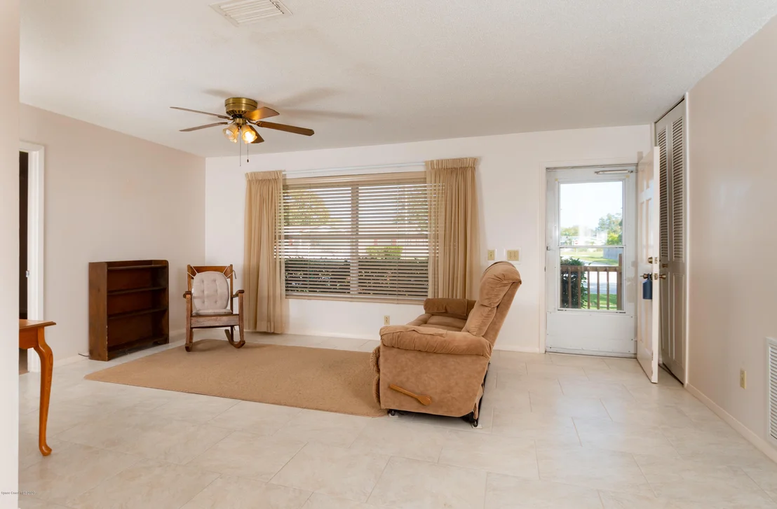 Photo of 1815 Ixora Drive W
