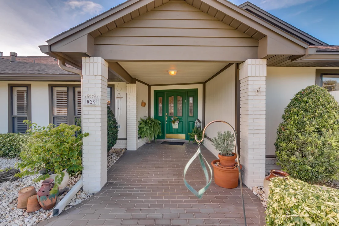 Photo of 529 Crystal Lake Drive