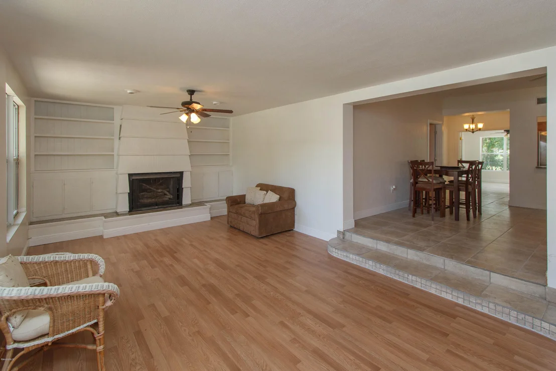 Photo of 128 S Indian Circle