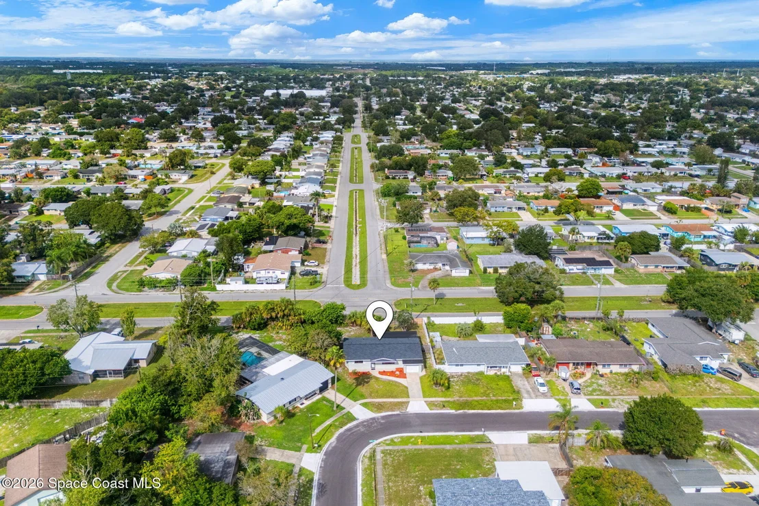 Photo of 696 Van Buren Street
