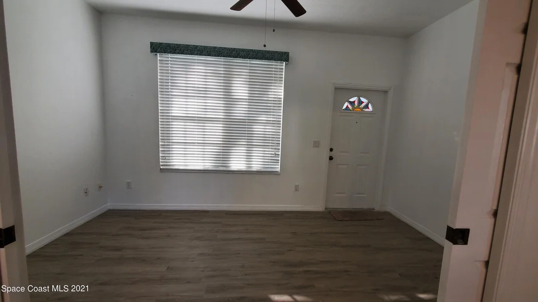 Photo of 1049 S Fork Circle