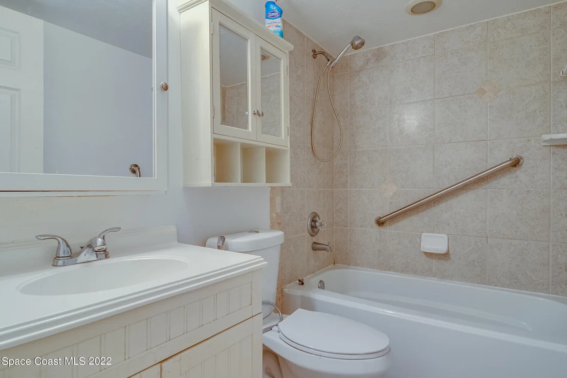 Photo of 847 Clarke Avenue