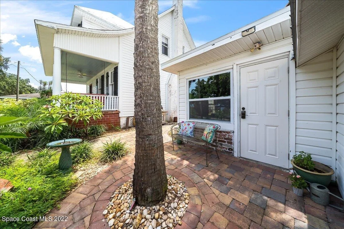 Photo of 2915 N Indian River Drive