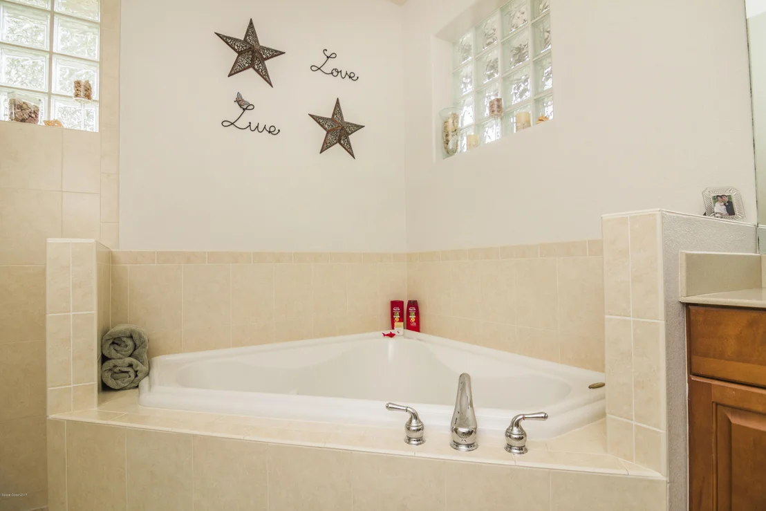 Photo of 2383 Woodfield Circle