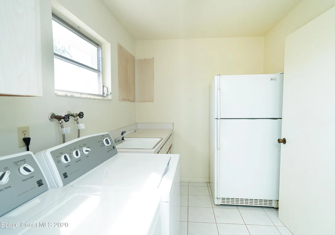Photo of 452 Dorset Drive