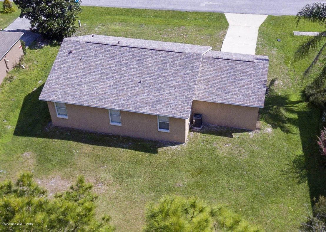 Photo of 1888 Villa Drive