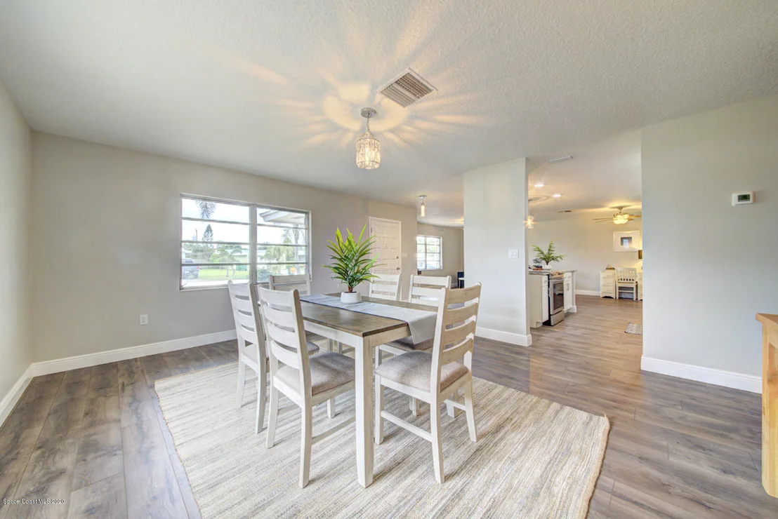 Photo of 1114 Seminole Drive