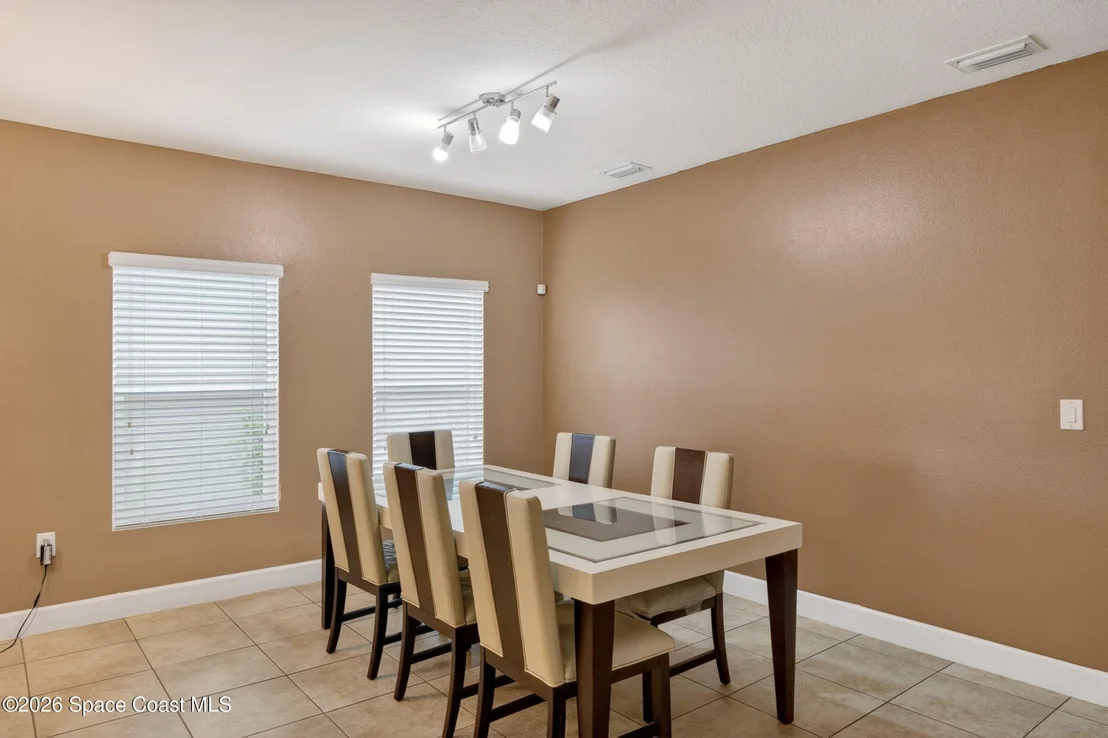 Photo of 547 Trymore Drive SE