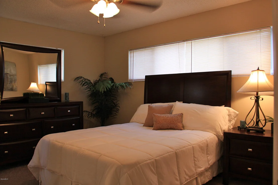 Photo of 1079 Madrid Road