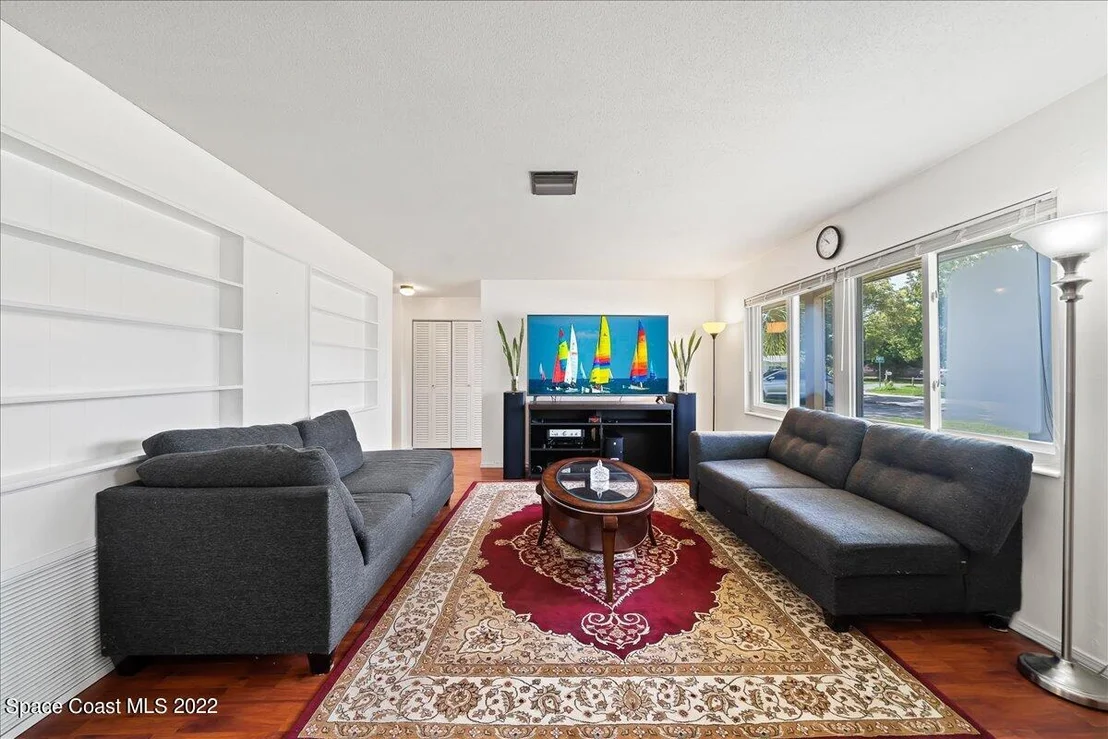 Photo of 2546 Lorna Drive