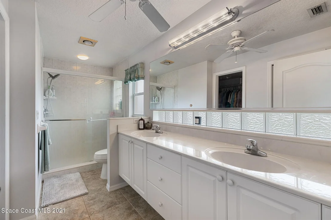 Photo of 2355 Addington Circle