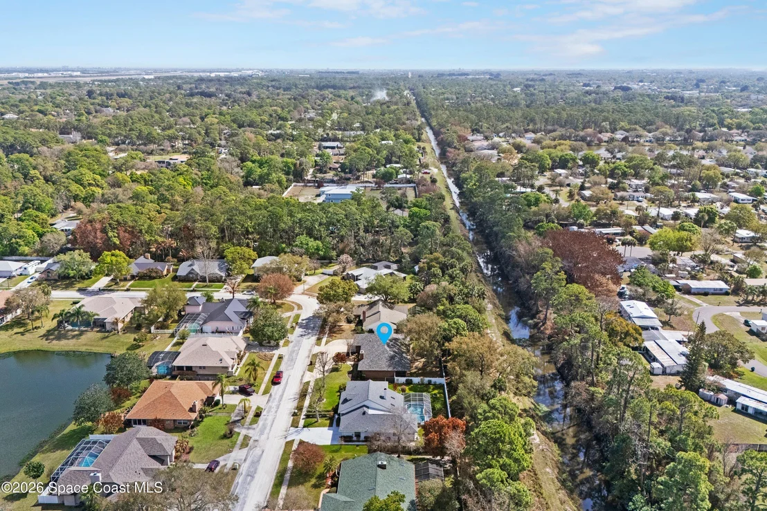 Photo of 572 Lake Ashley Circle
