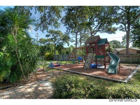 Photo of 839 NE Knecht