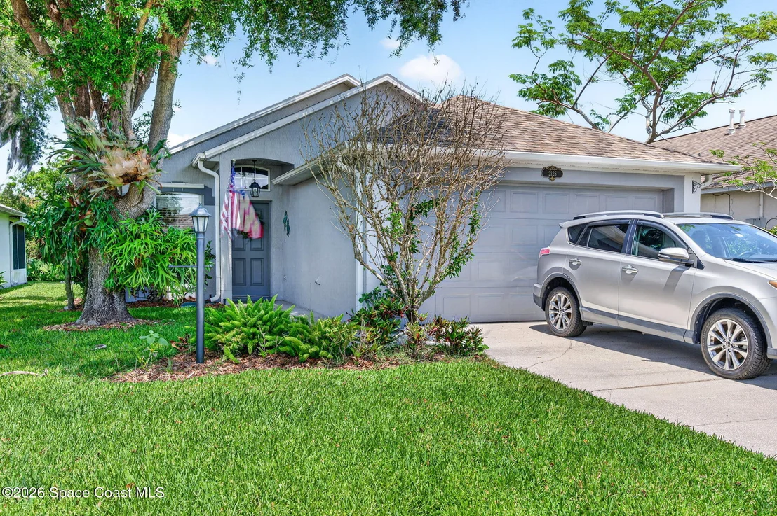Photo of 2125 Redwood Circle NE